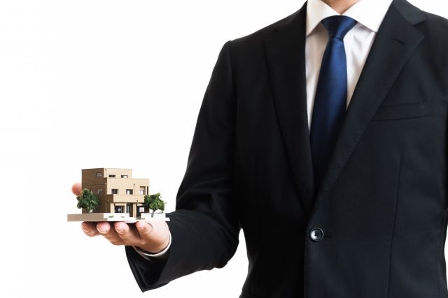 家模型を持つサラリーマン